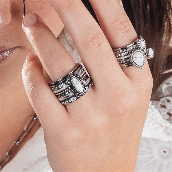 iXXXi Jewelry Vulring Indian White 2mm